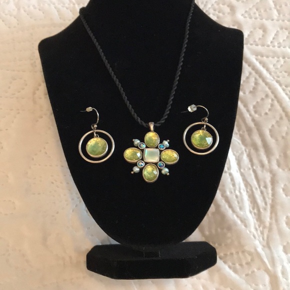 Lia Sophia Jewelry - Genuine Blue Green Necklace & Earring Set Lia Sophia Jewelry - Genuine Blue Green Necklace & Earring Set